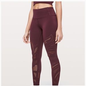 Lululemon Reveal 7/8 Tight, size 4